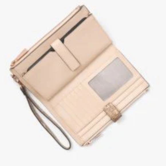 Michael Kors Lizard Embossed Smartphone Wristlet Wallet - Picture 2 of 13